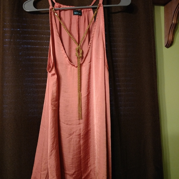 Top - Picture 2 of 7